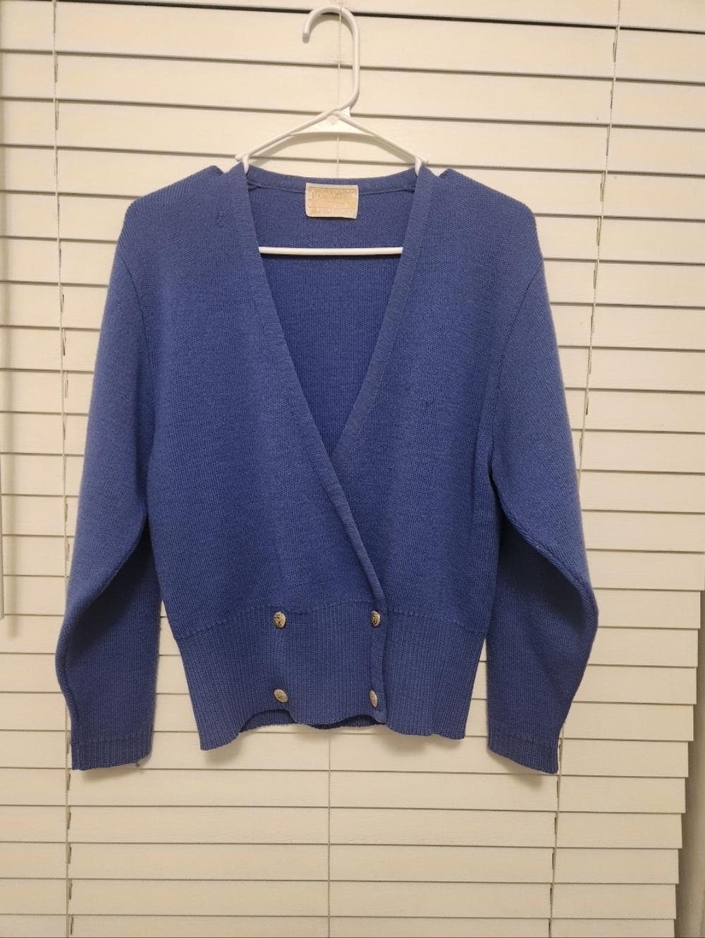 Vintage 80s Pendelton Women’s 100% Virgin Wool Button Cardigan Size Medium